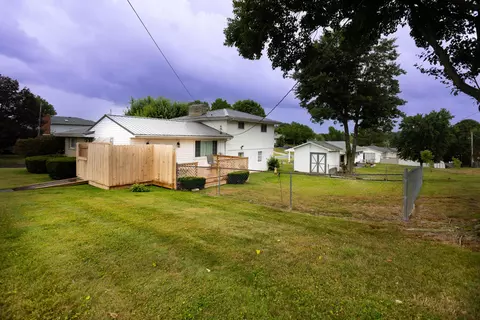 99 Ohio Ave, Jackson, OH 45640 photo 4