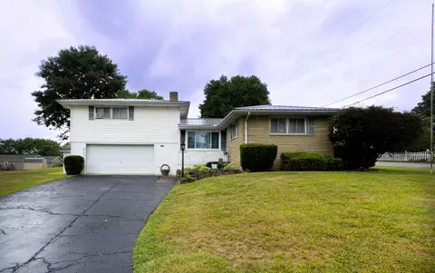 99 Ohio Ave, Jackson, OH 45640