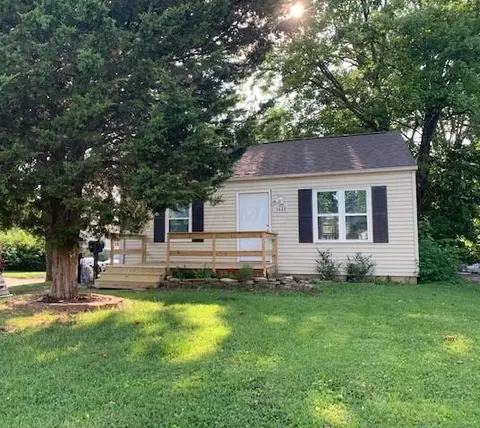 2645 Audubon Rd, Columbus, OH 43211