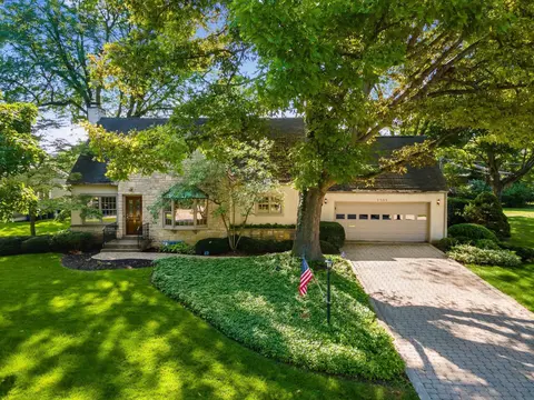 2505 Sherwin Rd, Columbus, OH 43221