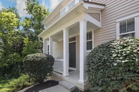 385 Westgreen Ln, Westerville, OH 43082