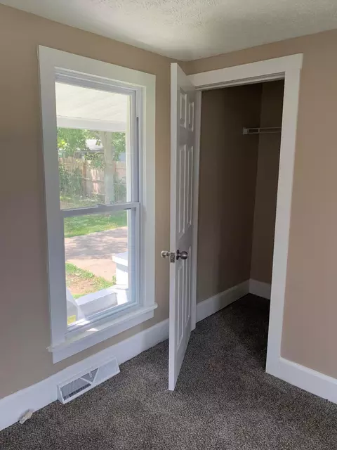 163 Town St, Circleville, OH 43113 photo 16