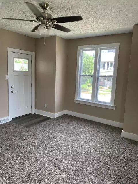 163 Town St, Circleville, OH 43113 photo 7