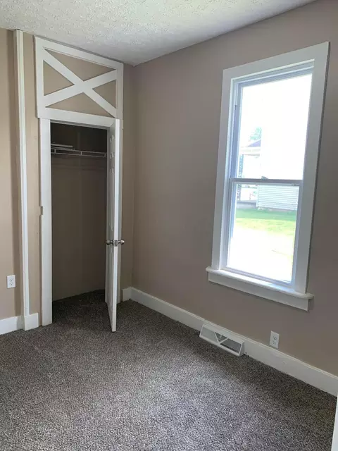 163 Town St, Circleville, OH 43113 photo 14