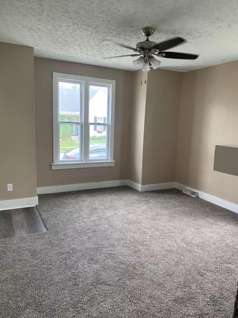 163 Town St, Circleville, OH 43113 photo 8