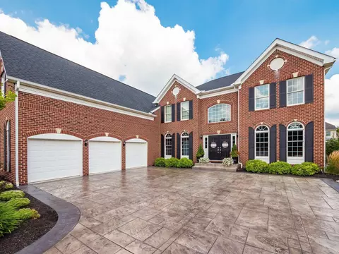 8358 Autumnwood Way, Dublin, OH 43017