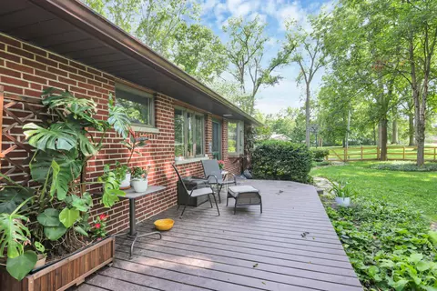 5904 Beechview Dr E, Worthington, OH 43085 photo 3