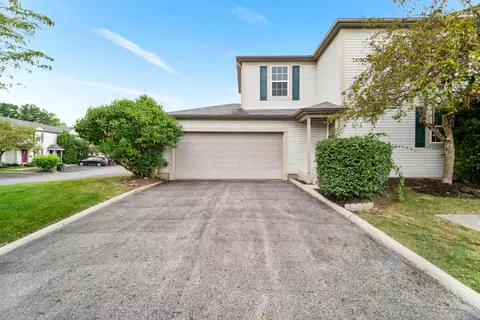 147 Hawkins Ln, Blacklick, OH 43004