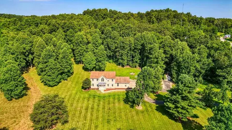 36995 Williams Rd, Logan, OH 43138