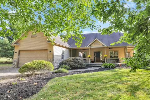 140 Louella Dr, Hebron, OH 43025