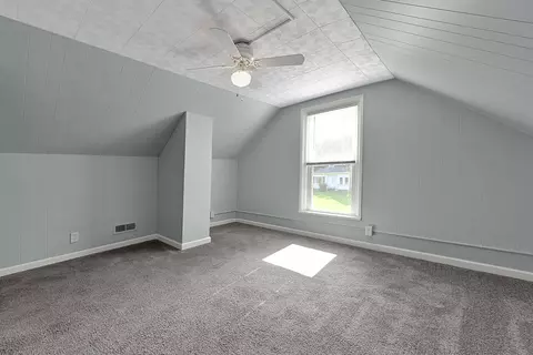 381 E Central Ave, Delaware, OH 43015 photo 17