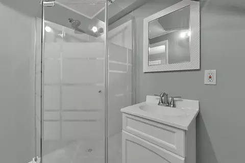 381 E Central Ave, Delaware, OH 43015 photo 16