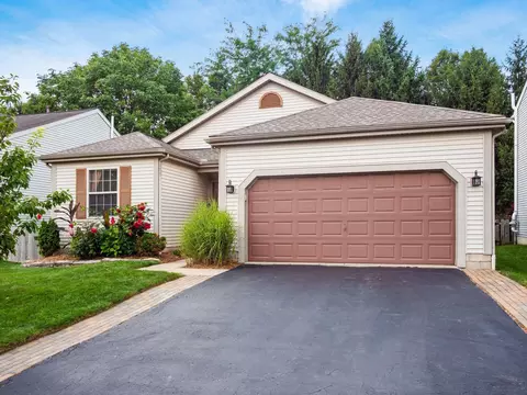 3253 Longspur Dr, Columbus, OH 43228