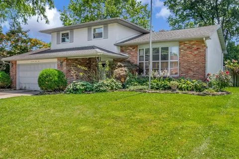 1745 Sugarmaple Dr, Columbus, OH 43229