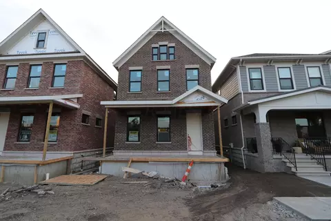 1085 Bobcat Ave, Grandview Heights, OH 43212