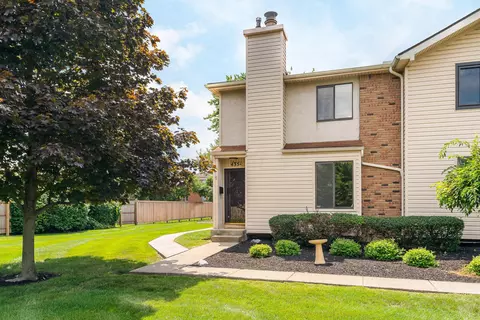435 E A E North St, Worthington, OH 43085
