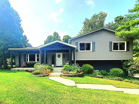 398 Apple Blossom Rd SW, Pataskala, OH 43062
