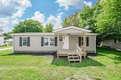 135 Town St, Circleville, OH 43113