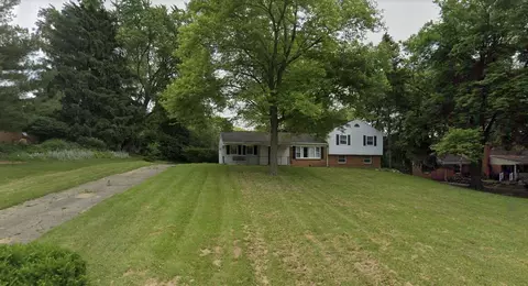 967 Greenway Dr, Beavercreek, OH 45434