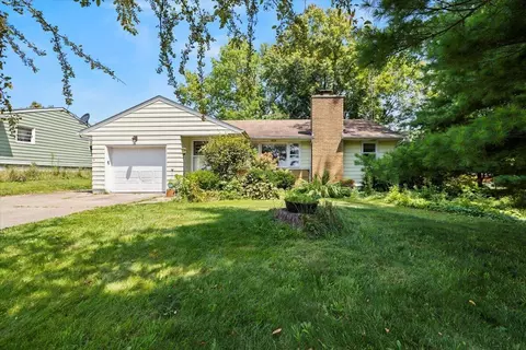 1942 N Columbus St, Lancaster, OH 43130