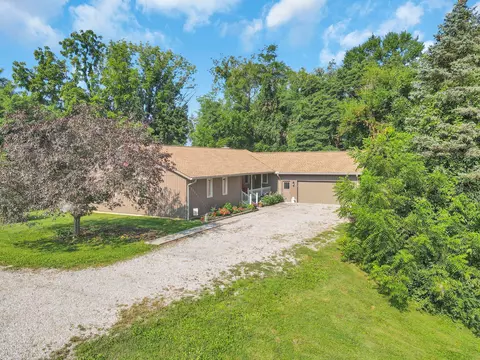 3705 Sheets Rd NW, Lancaster, OH 43130