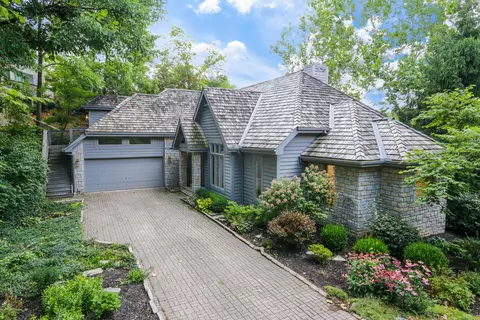 6542 Quarry Ln, Dublin, OH 43017
