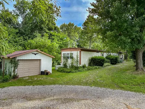 3392 State Route 22, Somerset, OH 43783
