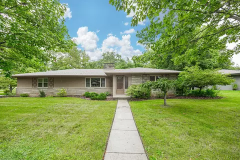 400 E Schreyer Pl, Columbus, OH 43214