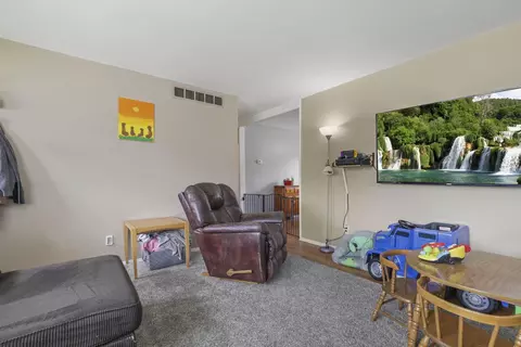 314 E Cecil St, Springfield, OH 45503 photo 5