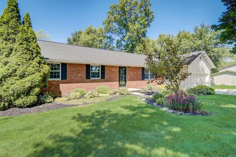 99 Fabius Way SW, Pataskala, OH 43062