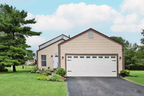1062 Pacific Ct, Worthington, OH 43085