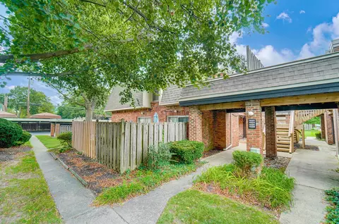 1528 Lafayette Dr #B, Columbus, OH 43220