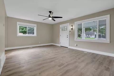 792 Exeter Rd, Whitehall, OH 43213 photo 4