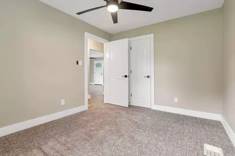 792 Exeter Rd, Whitehall, OH 43213 photo 16
