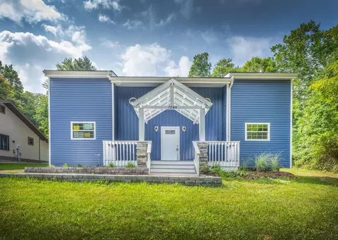 1245 Apple Valley Dr, Howard, OH 43028