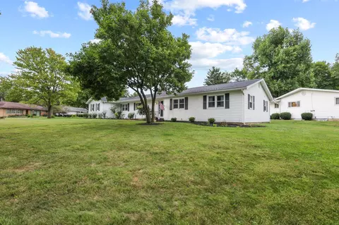 975 Circle Dr, Circleville, OH 43113 photo 4