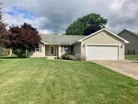 17 Longitude Dr, Mount Vernon, OH 43050