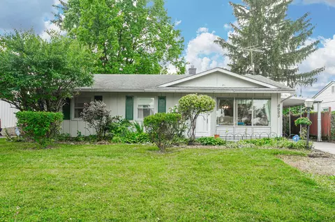 4989 Meadowbrook Dr, Columbus, OH 43207