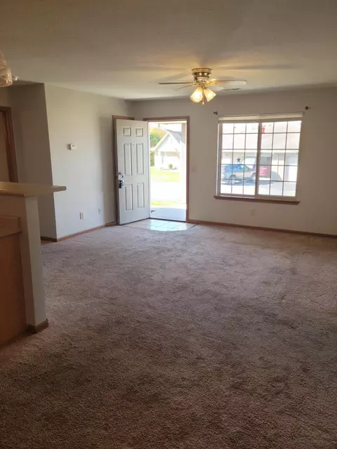 2700 Orchard Park, Zanesville, OH 43701