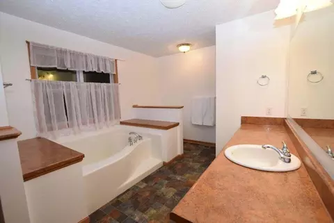 7869 Crowl Rd, De Graff, OH 43318 photo 17