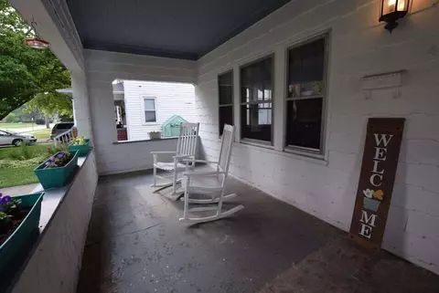 40 E Harding Rd, Springfield, OH 45504 photo 2