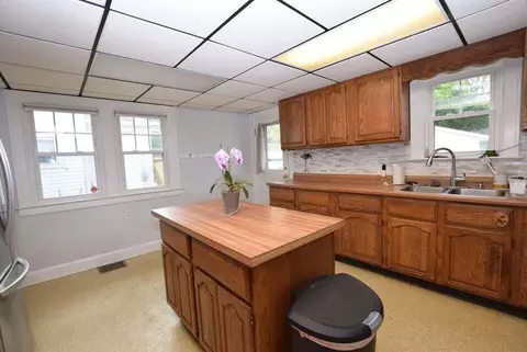 40 E Harding Rd, Springfield, OH 45504 photo 7