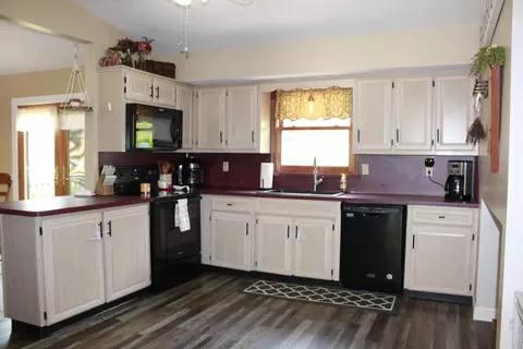 746 Spring Falls Ave, Springfield, OH 45502 photo 2