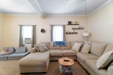 176 E William St, Delaware, OH 43015 photo 7