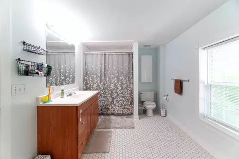 176 E William St, Delaware, OH 43015 photo 36