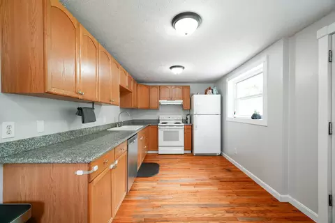 176 E William St, Delaware, OH 43015 photo 15
