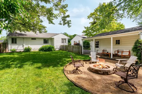 2453 Nottingham Rd, Columbus, OH 43221