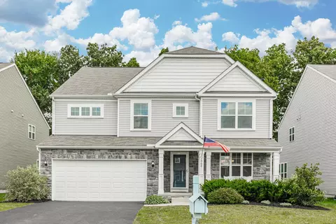 7968 Narrow Leaf Dr, Blacklick, OH 43004