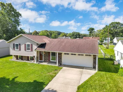 2032 Turner Dr, Lancaster, OH 43130