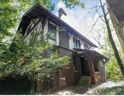 2090 Iuka Ave, Columbus, OH 43201